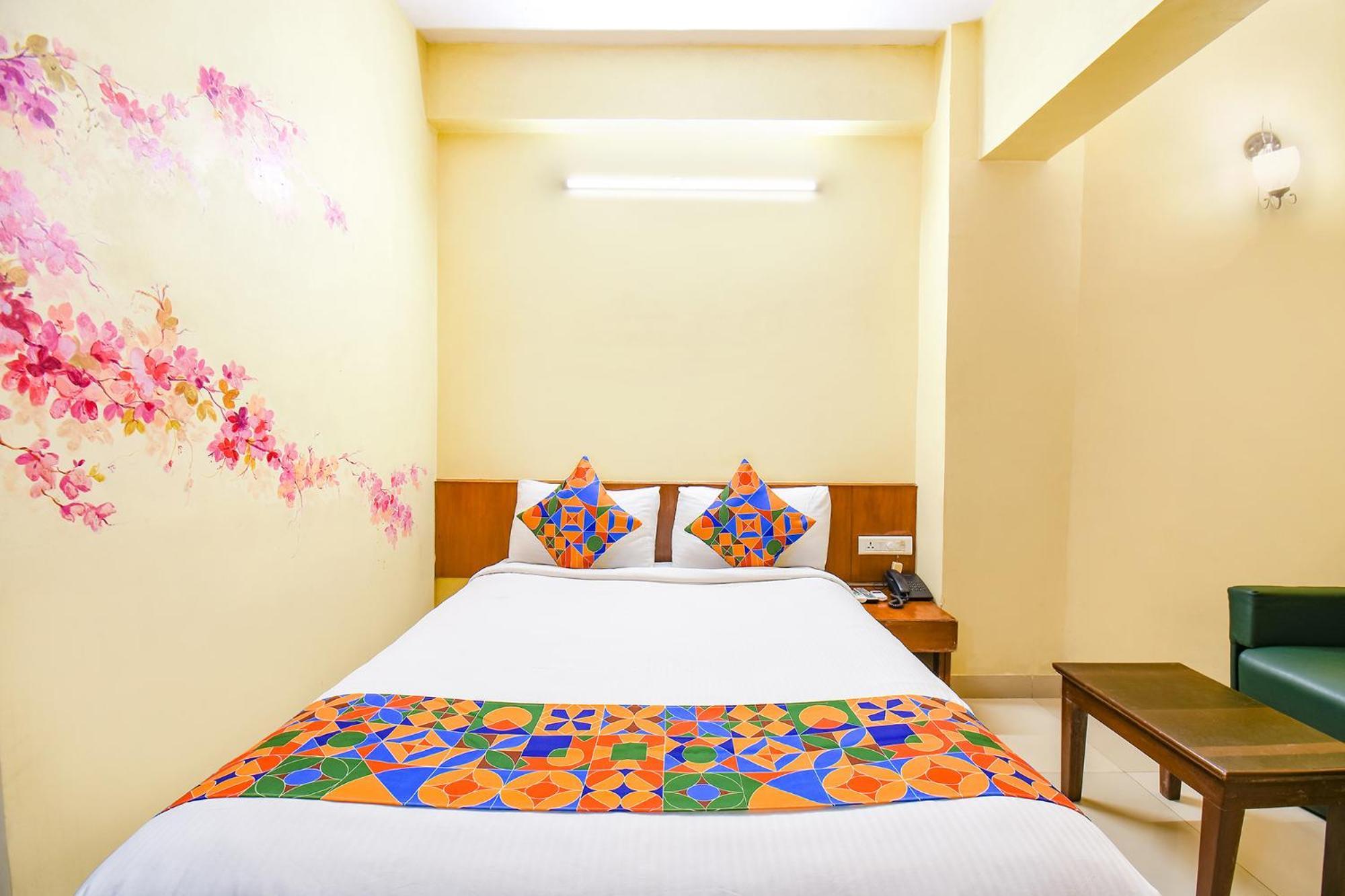 Fabhotel Prime Yash Residency - Nr Lonavala Railway Station Eksteriør bilde