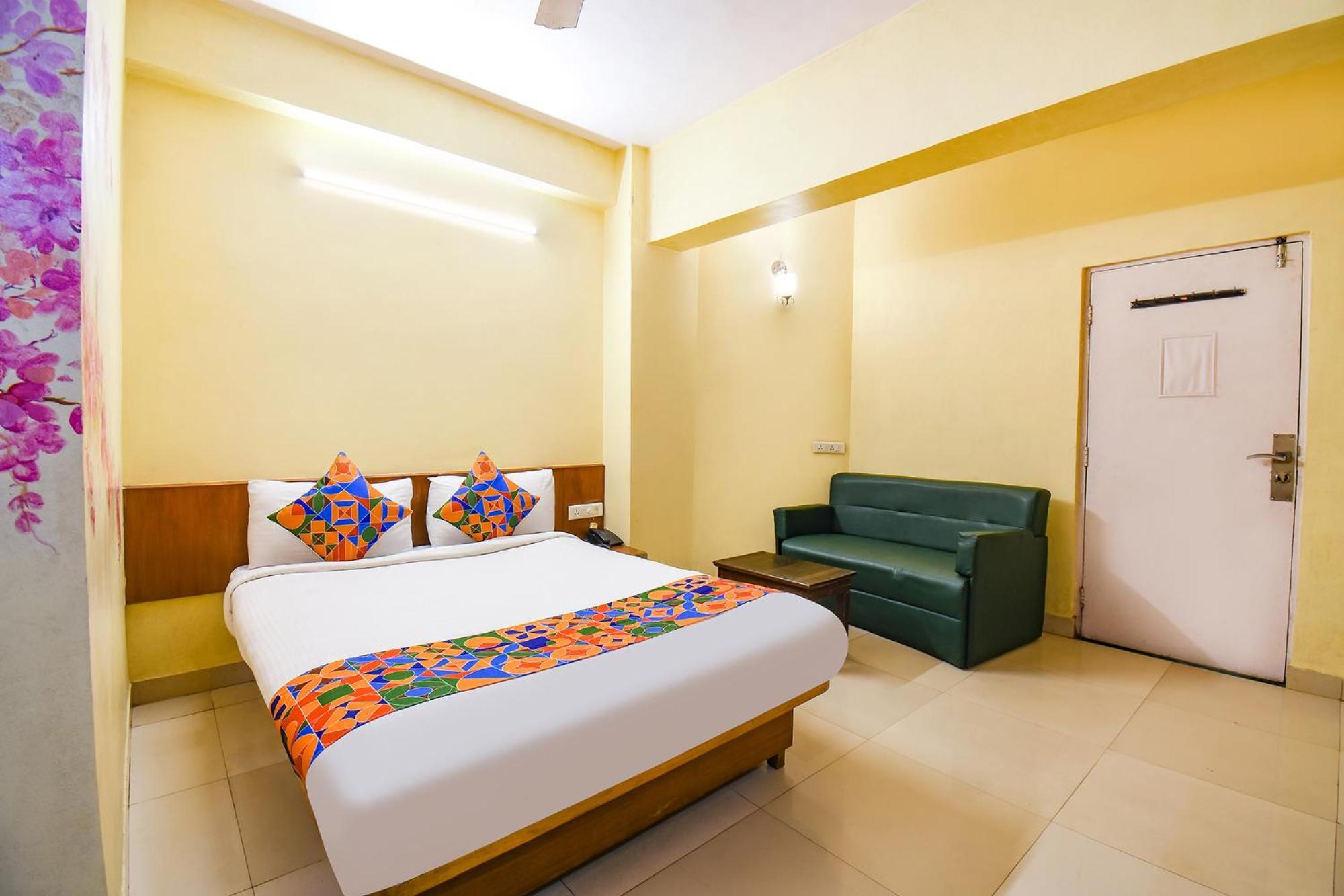 Fabhotel Prime Yash Residency - Nr Lonavala Railway Station Eksteriør bilde